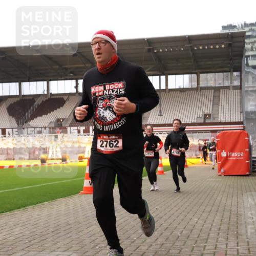 08.12.2024 - St. Pauli X-Mass-Run No. 14 Yannick Fuchs http://msf.ph/oto/7477222 08.12.2024 09:59:39 Ziel 100, 190, 431, 2746, 2762, 2932, 3156, 3157 meine-sportfotos.de