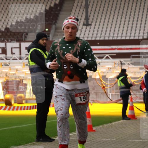 08.12.2024 - St. Pauli X-Mass-Run No. 14 Yannick Fuchs http://msf.ph/oto/7477288 08.12.2024 09:59:43 Ziel 100, 190, 2762, 2932, 3156, 3157 meine-sportfotos.de