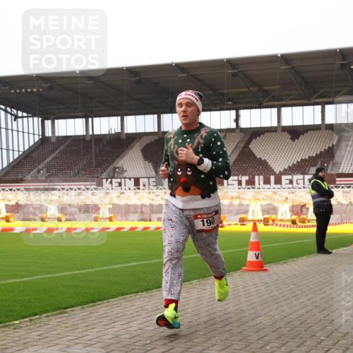 08.12.2024 - St. Pauli X-Mass-Run No. 14 Yannick Fuchs http://msf.ph/oto/7477319 08.12.2024 09:59:45 Ziel 100, 190, 2478, 2480, 2762, 2932, 3156, 3157, 3294 meine-sportfotos.de