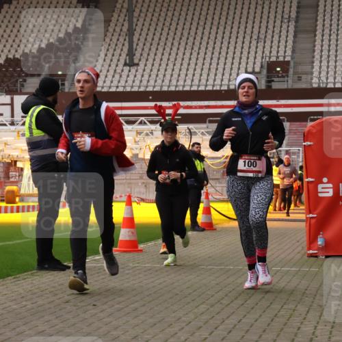 08.12.2024 - St. Pauli X-Mass-Run No. 14 Yannick Fuchs http://msf.ph/oto/7477363 08.12.2024 09:59:48 Ziel 100, 190, 2478, 2480, 2932, 2958, 3156, 3157, 3294 meine-sportfotos.de