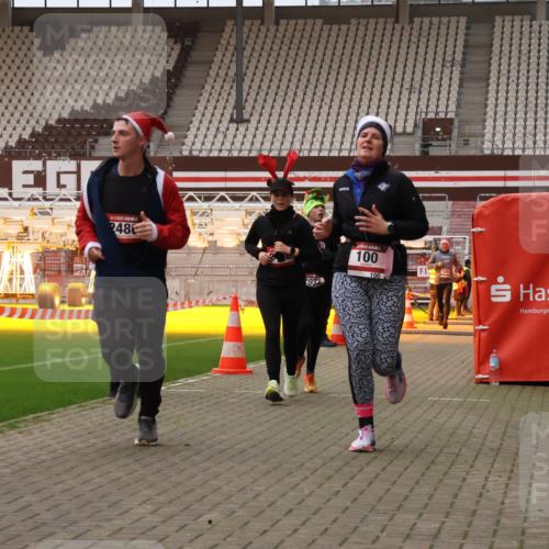 08.12.2024 - St. Pauli X-Mass-Run No. 14 Yannick Fuchs http://msf.ph/oto/7477374 08.12.2024 09:59:49 Ziel 100, 190, 2478, 2480, 2739, 2932, 2958, 3156, 3157, 3294 meine-sportfotos.de