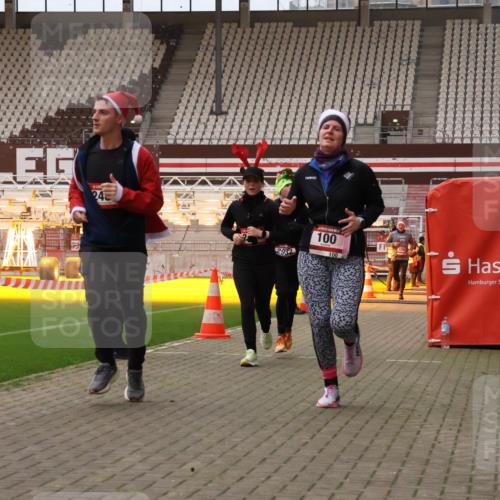 08.12.2024 - St. Pauli X-Mass-Run No. 14 Yannick Fuchs http://msf.ph/oto/7477377 08.12.2024 09:59:49 Ziel 100, 190, 2478, 2480, 2739, 2932, 2958, 3156, 3157, 3294 meine-sportfotos.de