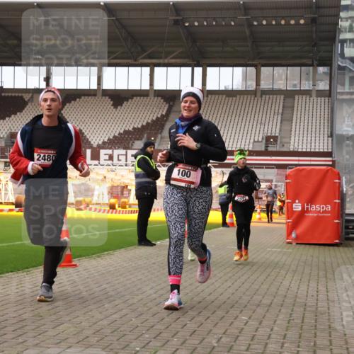 08.12.2024 - St. Pauli X-Mass-Run No. 14 Yannick Fuchs http://msf.ph/oto/7477391 08.12.2024 09:59:50 Ziel 100, 123, 190, 2478, 2480, 2739, 2932, 2958, 3294 meine-sportfotos.de