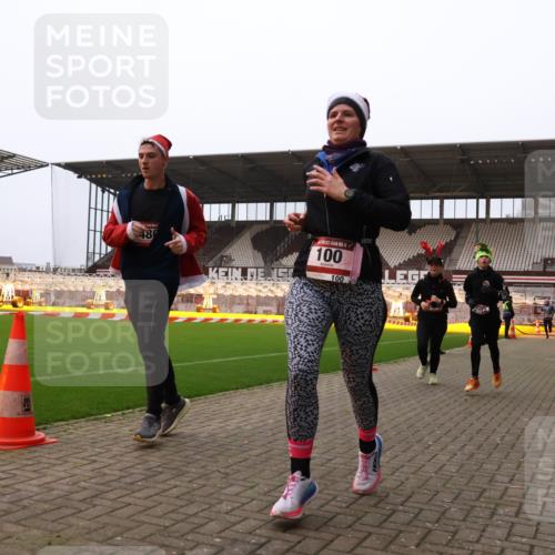 08.12.2024 - St. Pauli X-Mass-Run No. 14 Yannick Fuchs http://msf.ph/oto/7477430 08.12.2024 09:59:52 Ziel 100, 123, 2478, 2480, 2739, 2932, 2958, 3294 meine-sportfotos.de