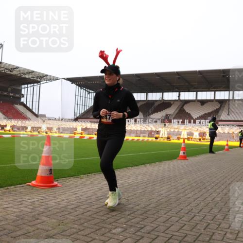 08.12.2024 - St. Pauli X-Mass-Run No. 14 Yannick Fuchs http://msf.ph/oto/7477487 08.12.2024 09:59:54 Ziel 100, 123, 2478, 2480, 2739, 2932, 2958, 3294 meine-sportfotos.de