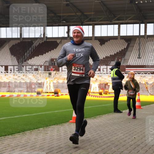 08.12.2024 - St. Pauli X-Mass-Run No. 14 Yannick Fuchs http://msf.ph/oto/7477541 08.12.2024 10:00:00 Ziel 123, 2478, 2480, 2739, 2932, 2958, 3294 meine-sportfotos.de
