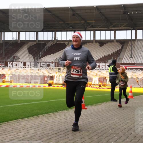 08.12.2024 - St. Pauli X-Mass-Run No. 14 Yannick Fuchs http://msf.ph/oto/7477547 08.12.2024 10:00:00 Ziel 123, 2478, 2480, 2739, 2932, 2958, 3294 meine-sportfotos.de