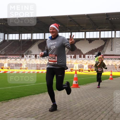 08.12.2024 - St. Pauli X-Mass-Run No. 14 Yannick Fuchs http://msf.ph/oto/7477552 08.12.2024 10:00:01 Ziel 123, 2478, 2480, 2739, 2932, 2958, 3294 meine-sportfotos.de