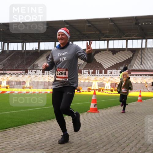 08.12.2024 - St. Pauli X-Mass-Run No. 14 Yannick Fuchs http://msf.ph/oto/7477557 08.12.2024 10:00:01 Ziel 123, 2478, 2480, 2739, 2932, 2958, 3294 meine-sportfotos.de