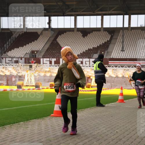08.12.2024 - St. Pauli X-Mass-Run No. 14 Yannick Fuchs http://msf.ph/oto/7477577 08.12.2024 10:00:02 Ziel 123, 2478, 2480, 2739, 2958, 3294 meine-sportfotos.de