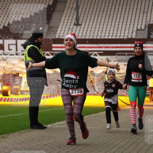 08.12.2024 - St. Pauli X-Mass-Run No. 14 Yannick Fuchs http://msf.ph/oto/7477596 08.12.2024 10:00:03 Ziel 123, 2478, 2480, 2739, 2958, 3294 meine-sportfotos.de