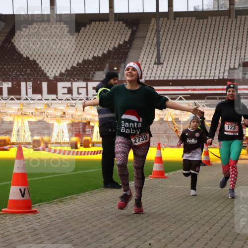 08.12.2024 - St. Pauli X-Mass-Run No. 14 Yannick Fuchs http://msf.ph/oto/7477613 08.12.2024 10:00:04 Ziel 123, 2478, 2480, 2739, 2958, 3294 meine-sportfotos.de