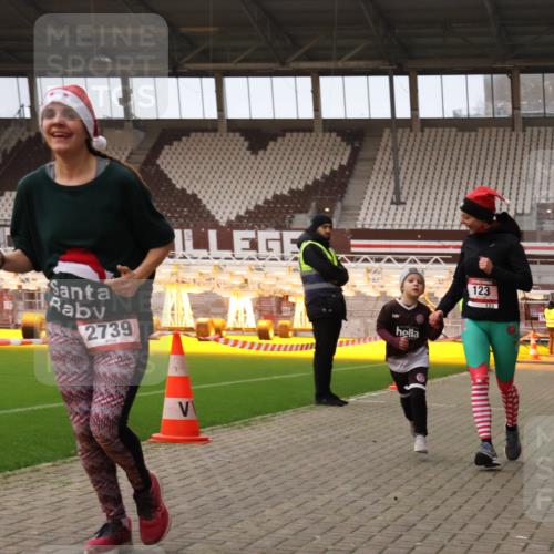 08.12.2024 - St. Pauli X-Mass-Run No. 14 Yannick Fuchs http://msf.ph/oto/7477655 08.12.2024 10:00:05 Ziel 123, 2478, 2480, 2739, 2958, 3172, 3294 meine-sportfotos.de