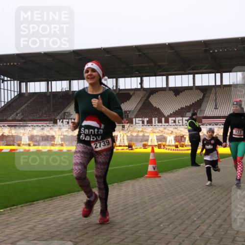 08.12.2024 - St. Pauli X-Mass-Run No. 14 Yannick Fuchs http://msf.ph/oto/7477661 08.12.2024 10:00:06 Ziel 123, 2478, 2480, 2739, 2958, 3172, 3294 meine-sportfotos.de
