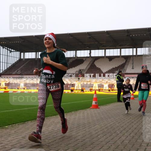 08.12.2024 - St. Pauli X-Mass-Run No. 14 Yannick Fuchs http://msf.ph/oto/7477669 08.12.2024 10:00:06 Ziel 123, 2478, 2480, 2739, 2958, 3172, 3294 meine-sportfotos.de