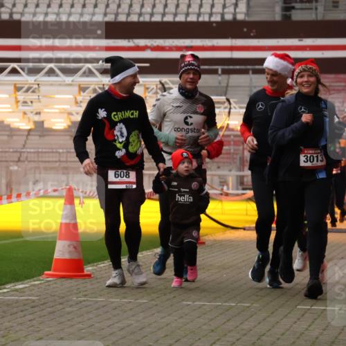 08.12.2024 - St. Pauli X-Mass-Run No. 14 Yannick Fuchs http://msf.ph/oto/7477778 08.12.2024 10:00:21 Ziel 174, 259, 484, 608, 1393, 3013, 3015, 3170, 3172 meine-sportfotos.de