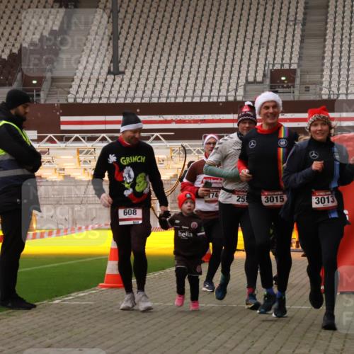 08.12.2024 - St. Pauli X-Mass-Run No. 14 Yannick Fuchs http://msf.ph/oto/7477806 08.12.2024 10:00:22 Ziel 174, 259, 484, 608, 1393, 3013, 3015, 3170, 3172 meine-sportfotos.de