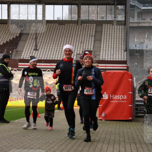 08.12.2024 - St. Pauli X-Mass-Run No. 14 Yannick Fuchs http://msf.ph/oto/7477821 08.12.2024 10:00:23 Ziel 174, 259, 484, 608, 1393, 1725, 3013, 3015, 3170, 3172 meine-sportfotos.de