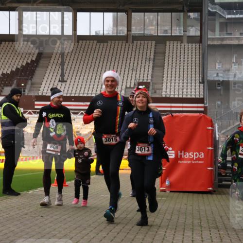 08.12.2024 - St. Pauli X-Mass-Run No. 14 Yannick Fuchs http://msf.ph/oto/7477825 08.12.2024 10:00:23 Ziel 174, 259, 484, 608, 1393, 1725, 3013, 3015, 3170, 3172 meine-sportfotos.de