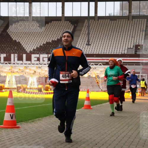 08.12.2024 - St. Pauli X-Mass-Run No. 14 Yannick Fuchs http://msf.ph/oto/7477952 08.12.2024 10:00:31 Ziel 174, 259, 484, 608, 1393, 1725, 2760, 3013, 3015, 3170 meine-sportfotos.de