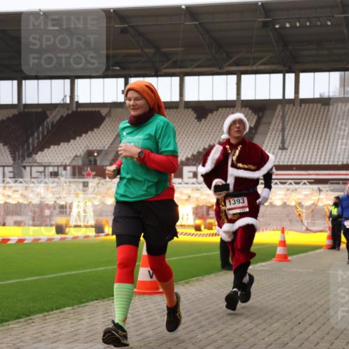 08.12.2024 - St. Pauli X-Mass-Run No. 14 Yannick Fuchs http://msf.ph/oto/7478021 08.12.2024 10:00:34 Ziel 174, 259, 484, 608, 1393, 1725, 2760, 3170 meine-sportfotos.de