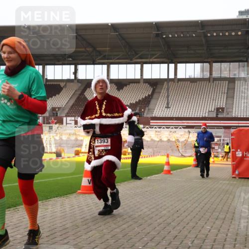 08.12.2024 - St. Pauli X-Mass-Run No. 14 Yannick Fuchs http://msf.ph/oto/7478028 08.12.2024 10:00:35 Ziel 174, 259, 484, 608, 1393, 1725, 2760, 3170 meine-sportfotos.de