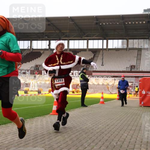 08.12.2024 - St. Pauli X-Mass-Run No. 14 Yannick Fuchs http://msf.ph/oto/7478034 08.12.2024 10:00:35 Ziel 174, 259, 484, 608, 1393, 1725, 2760, 3170 meine-sportfotos.de