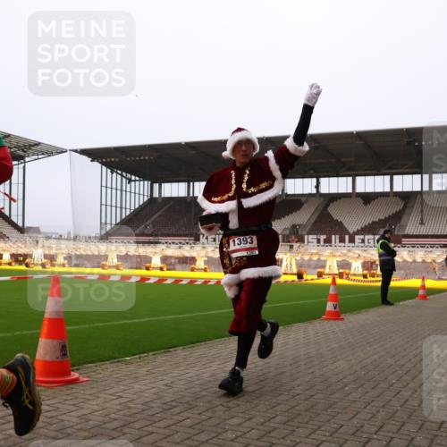 08.12.2024 - St. Pauli X-Mass-Run No. 14 Yannick Fuchs http://msf.ph/oto/7478054 08.12.2024 10:00:36 Ziel 174, 484, 608, 1393, 1725, 2760 meine-sportfotos.de