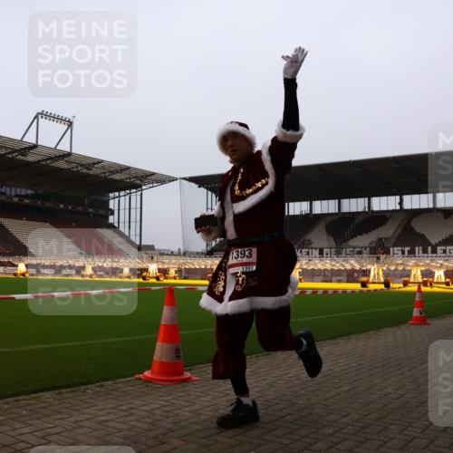 08.12.2024 - St. Pauli X-Mass-Run No. 14 Yannick Fuchs http://msf.ph/oto/7478073 08.12.2024 10:00:36 Ziel 174, 484, 608, 1393, 1725, 2760 meine-sportfotos.de
