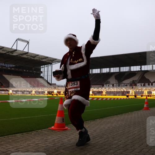 08.12.2024 - St. Pauli X-Mass-Run No. 14 Yannick Fuchs http://msf.ph/oto/7478079 08.12.2024 10:00:36 Ziel 174, 484, 608, 1393, 1725, 2760 meine-sportfotos.de