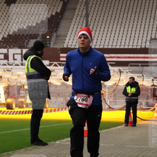 08.12.2024 - St. Pauli X-Mass-Run No. 14 Yannick Fuchs http://msf.ph/oto/7478083 08.12.2024 10:00:38 Ziel 174, 484, 608, 1393, 1725, 2760 meine-sportfotos.de