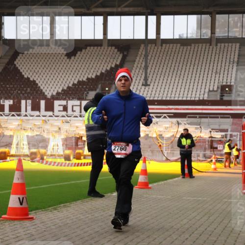 08.12.2024 - St. Pauli X-Mass-Run No. 14 Yannick Fuchs http://msf.ph/oto/7478103 08.12.2024 10:00:38 Ziel 174, 484, 608, 1393, 1725, 2760 meine-sportfotos.de
