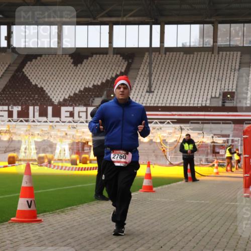 08.12.2024 - St. Pauli X-Mass-Run No. 14 Yannick Fuchs http://msf.ph/oto/7478111 08.12.2024 10:00:38 Ziel 174, 484, 608, 1393, 1725, 2760 meine-sportfotos.de