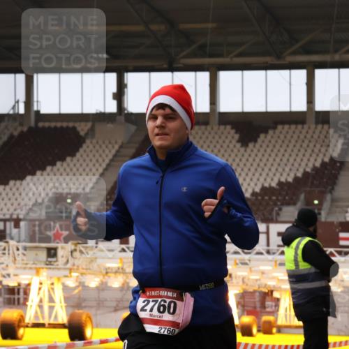 08.12.2024 - St. Pauli X-Mass-Run No. 14 Yannick Fuchs http://msf.ph/oto/7478124 08.12.2024 10:00:39 Ziel 174, 484, 608, 1393, 1725, 2760 meine-sportfotos.de