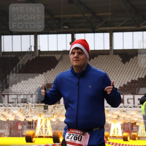08.12.2024 - St. Pauli X-Mass-Run No. 14 Yannick Fuchs http://msf.ph/oto/7478129 08.12.2024 10:00:40 Ziel 174, 484, 608, 1393, 1725, 2760 meine-sportfotos.de