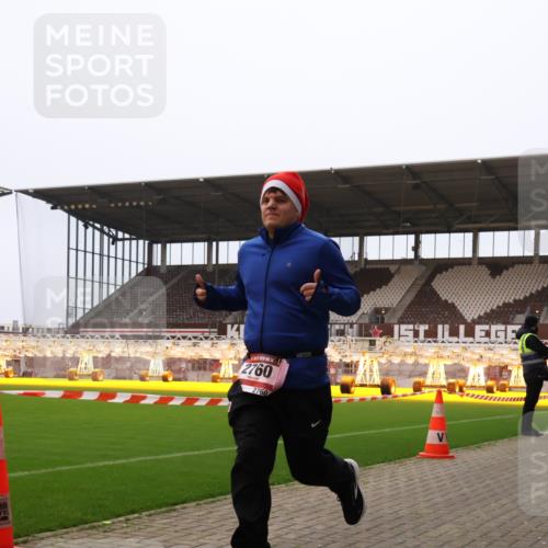 08.12.2024 - St. Pauli X-Mass-Run No. 14 Yannick Fuchs http://msf.ph/oto/7478159 08.12.2024 10:00:40 Ziel 174, 484, 608, 1393, 1725, 2760 meine-sportfotos.de