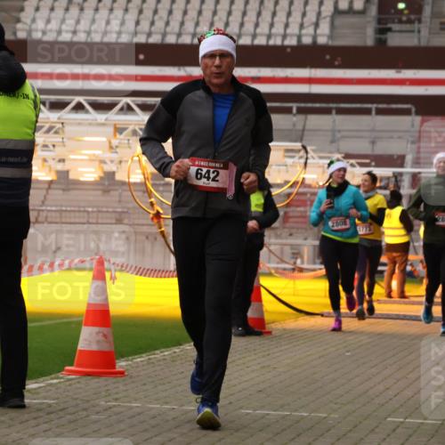 08.12.2024 - St. Pauli X-Mass-Run No. 14 Yannick Fuchs http://msf.ph/oto/7478166 08.12.2024 10:00:55 Ziel 410, 642, 1750, 1773, 2447, 2808, 2809, 3033 meine-sportfotos.de