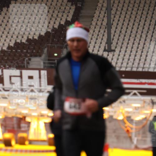 08.12.2024 - St. Pauli X-Mass-Run No. 14 Yannick Fuchs http://msf.ph/oto/7478175 08.12.2024 10:00:57 Ziel 410, 642, 1750, 1773, 2447, 2808, 2809, 3033 meine-sportfotos.de