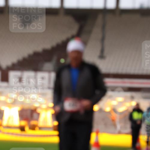 08.12.2024 - St. Pauli X-Mass-Run No. 14 Yannick Fuchs http://msf.ph/oto/7478178 08.12.2024 10:00:57 Ziel 410, 642, 1750, 1773, 2447, 2808, 2809, 3033 meine-sportfotos.de