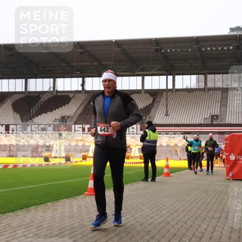 08.12.2024 - St. Pauli X-Mass-Run No. 14 Yannick Fuchs http://msf.ph/oto/7478184 08.12.2024 10:00:58 Ziel 410, 642, 1750, 1773, 2447, 2808, 2809, 3033 meine-sportfotos.de