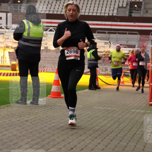 08.12.2024 - St. Pauli X-Mass-Run No. 14 Yannick Fuchs http://msf.ph/oto/7478450 08.12.2024 10:01:17 Ziel 410, 418, 512, 713, 946, 1750, 2447, 2696 meine-sportfotos.de