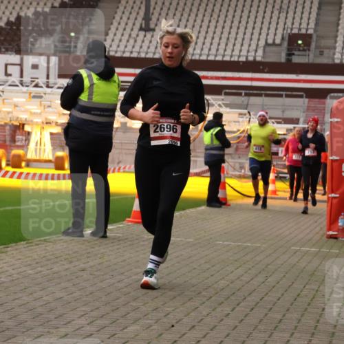 08.12.2024 - St. Pauli X-Mass-Run No. 14 Yannick Fuchs http://msf.ph/oto/7478456 08.12.2024 10:01:18 Ziel 410, 418, 512, 713, 946, 1750, 2447, 2696 meine-sportfotos.de