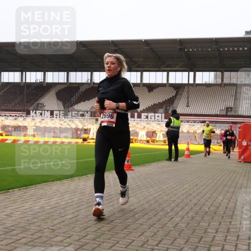 08.12.2024 - St. Pauli X-Mass-Run No. 14 Yannick Fuchs http://msf.ph/oto/7478484 08.12.2024 10:01:20 Ziel 410, 418, 512, 713, 946, 2447, 2696 meine-sportfotos.de