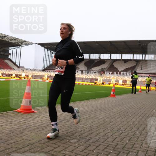 08.12.2024 - St. Pauli X-Mass-Run No. 14 Yannick Fuchs http://msf.ph/oto/7478503 08.12.2024 10:01:20 Ziel 410, 418, 512, 713, 946, 2447, 2696 meine-sportfotos.de