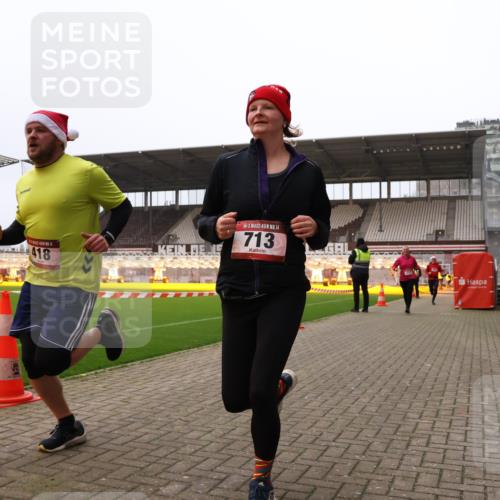 08.12.2024 - St. Pauli X-Mass-Run No. 14 Yannick Fuchs http://msf.ph/oto/7478549 08.12.2024 10:01:25 Ziel 418, 512, 713, 946, 2696 meine-sportfotos.de