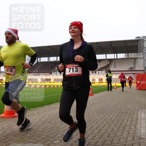 08.12.2024 - St. Pauli X-Mass-Run No. 14 Yannick Fuchs http://msf.ph/oto/7478552 08.12.2024 10:01:25 Ziel 418, 512, 713, 946, 2696 meine-sportfotos.de