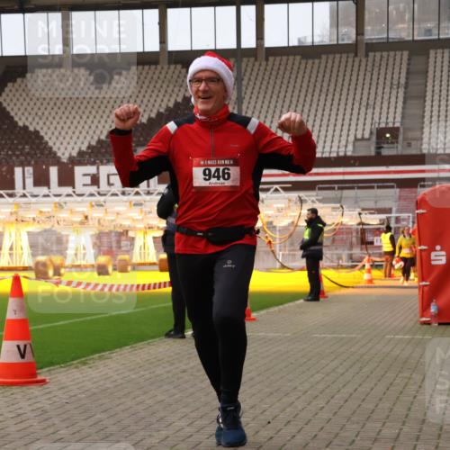 08.12.2024 - St. Pauli X-Mass-Run No. 14 Yannick Fuchs http://msf.ph/oto/7478633 08.12.2024 10:01:30 Ziel 41, 418, 512, 713, 946, 1246, 2696, 2818, 3340, 3341 meine-sportfotos.de