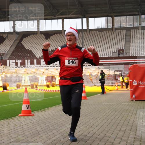 08.12.2024 - St. Pauli X-Mass-Run No. 14 Yannick Fuchs http://msf.ph/oto/7478642 08.12.2024 10:01:30 Ziel 41, 418, 512, 713, 946, 1246, 2696, 2818, 3340, 3341 meine-sportfotos.de