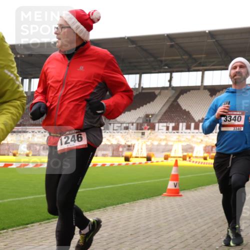 08.12.2024 - St. Pauli X-Mass-Run No. 14 Yannick Fuchs http://msf.ph/oto/7478772 08.12.2024 10:01:45 Ziel 41, 86, 1246, 1751, 2302, 2361, 2362, 2818, 2826, 2833, 3254, 3340, 3341 meine-sportfotos.de