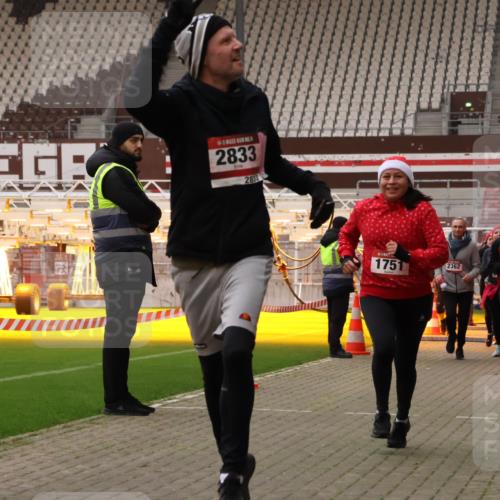 08.12.2024 - St. Pauli X-Mass-Run No. 14 Yannick Fuchs http://msf.ph/oto/7478850 08.12.2024 10:01:53 Ziel 86, 1246, 1751, 2302, 2361, 2362, 2817, 2818, 2826, 2833, 3093, 3254 meine-sportfotos.de
